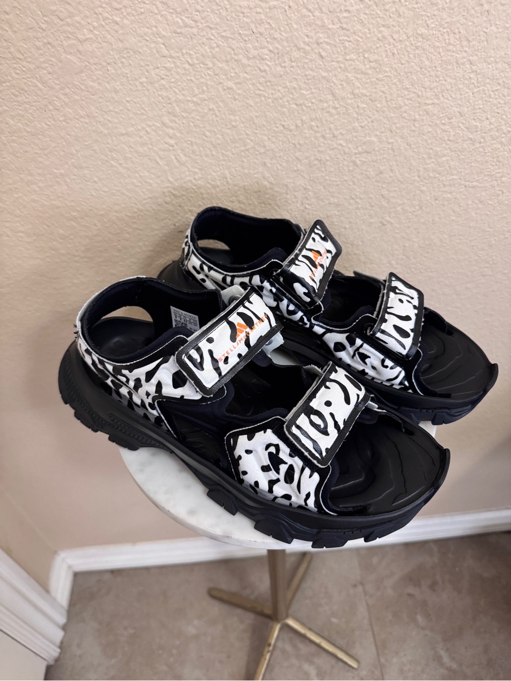 Women ADIDAS by STELLA MCCARTNEY hika outdoor zebra sandals white black summer 8
